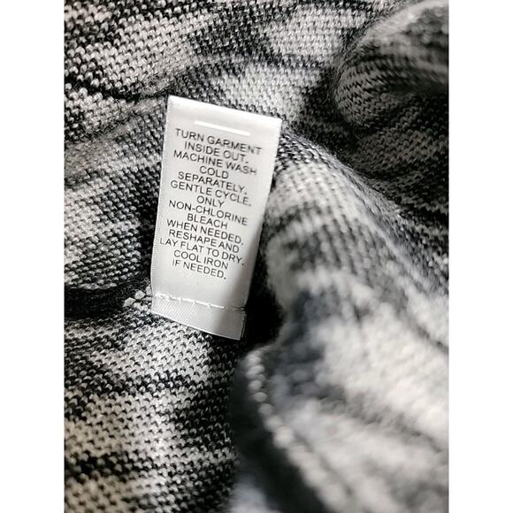 VERSONA Women’s Sz M Black White Houndstooth Knit Skirt A-Line Midi Fringe NWT - Picture 8 of 8